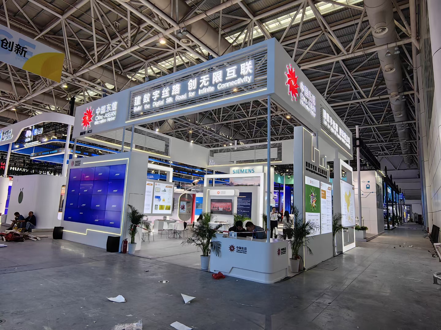 廣州展覽展會(huì)設(shè)計(jì) 展覽展臺(tái)搭建工廠廠家 展覽展位設(shè)計(jì)公司